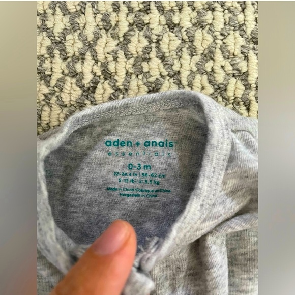 Aden + Anais Swaddle Sleeper 0-3 months - Picture 3 of 4